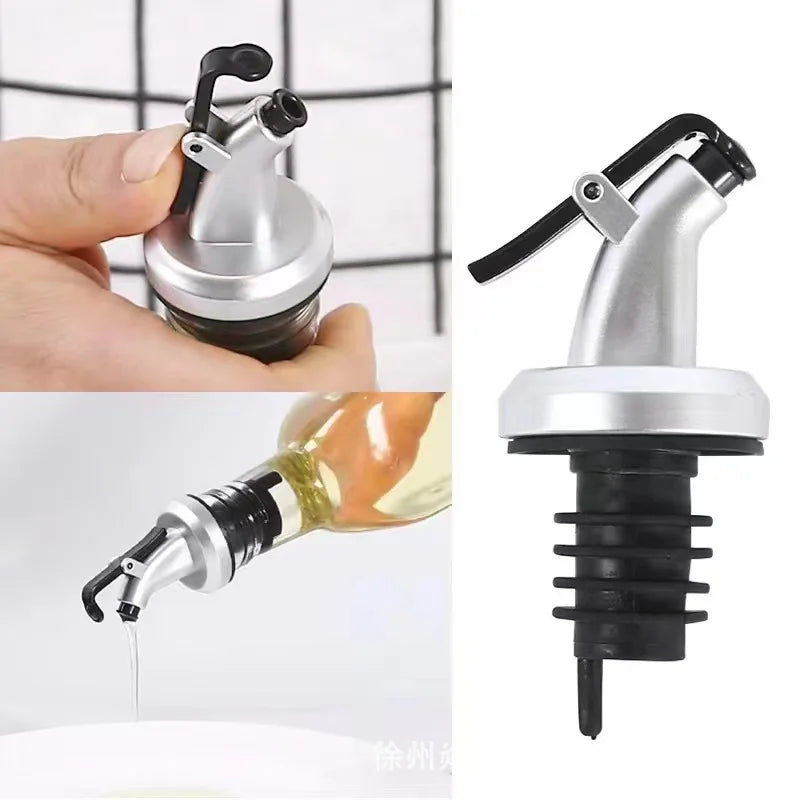 Leak-proof kitchen sauce bottle with precision nozzle for sauces