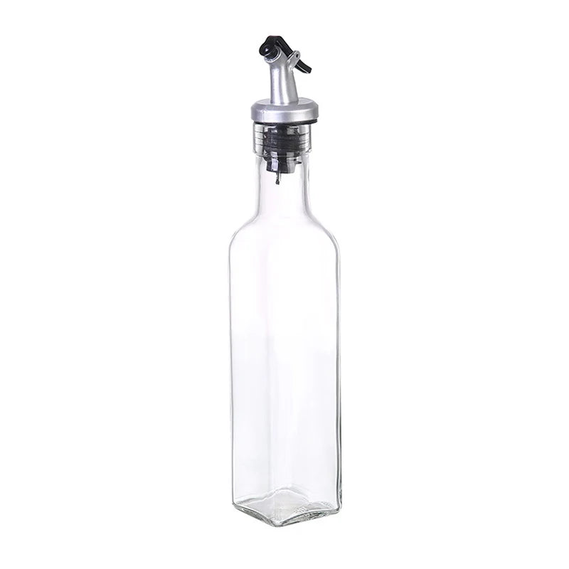 Leak-proof kitchen sauce bottle with precision nozzle for sauces